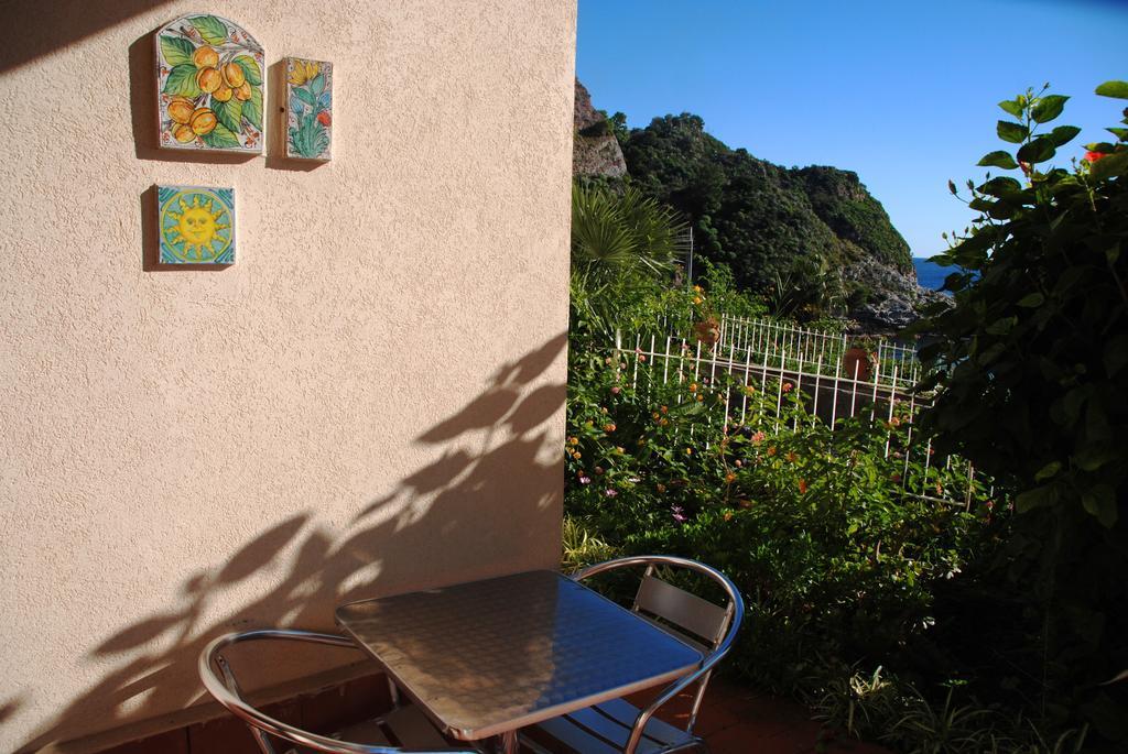 Taormina Isola Bella Apartment - Taormina Holidays Номер фото